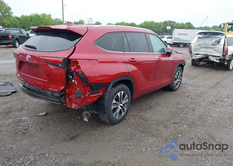 2021 Toyota Highlander Xle из США, поврежденный, VIN 5TDGZRBH3MS526184
